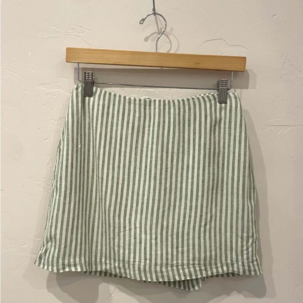 Abercrombie Green & White Stripe Linen Skort